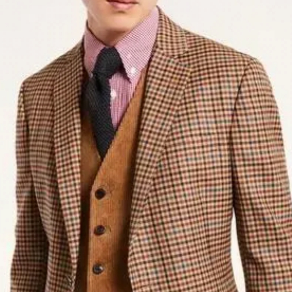 SOLD. Burberrys' Pure Lambs Wool Plaid Blazer
